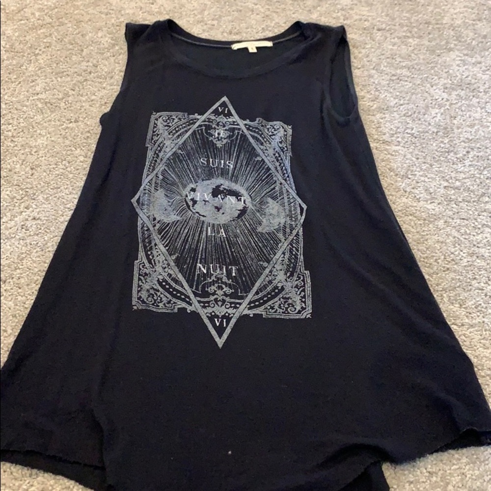 Black tunic w graphic print and raw scoop bottom